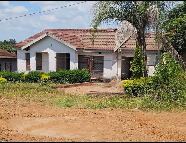 3 BEDROOM HOUSE FOR SALE IN MANIINI